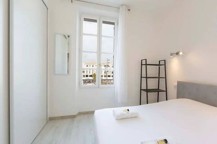 Appartement entier, Hyper Centre  Antibes maison de ville <br>climatisé de 100 m2  & terrasse 20m2 in Antibes, Côte méditerranéenne (France)