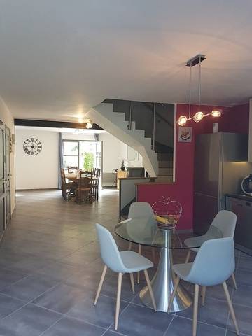 Gîte pour 6 Personnes dans Baume-les-Messieurs, Jura, Photo 1