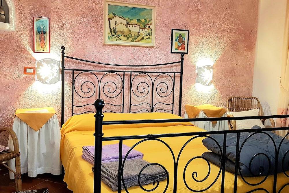 Villa Manuela with panoramic terrace<br>Iun in Spiaggia dei Preti (Cuglieri), Cuglieri