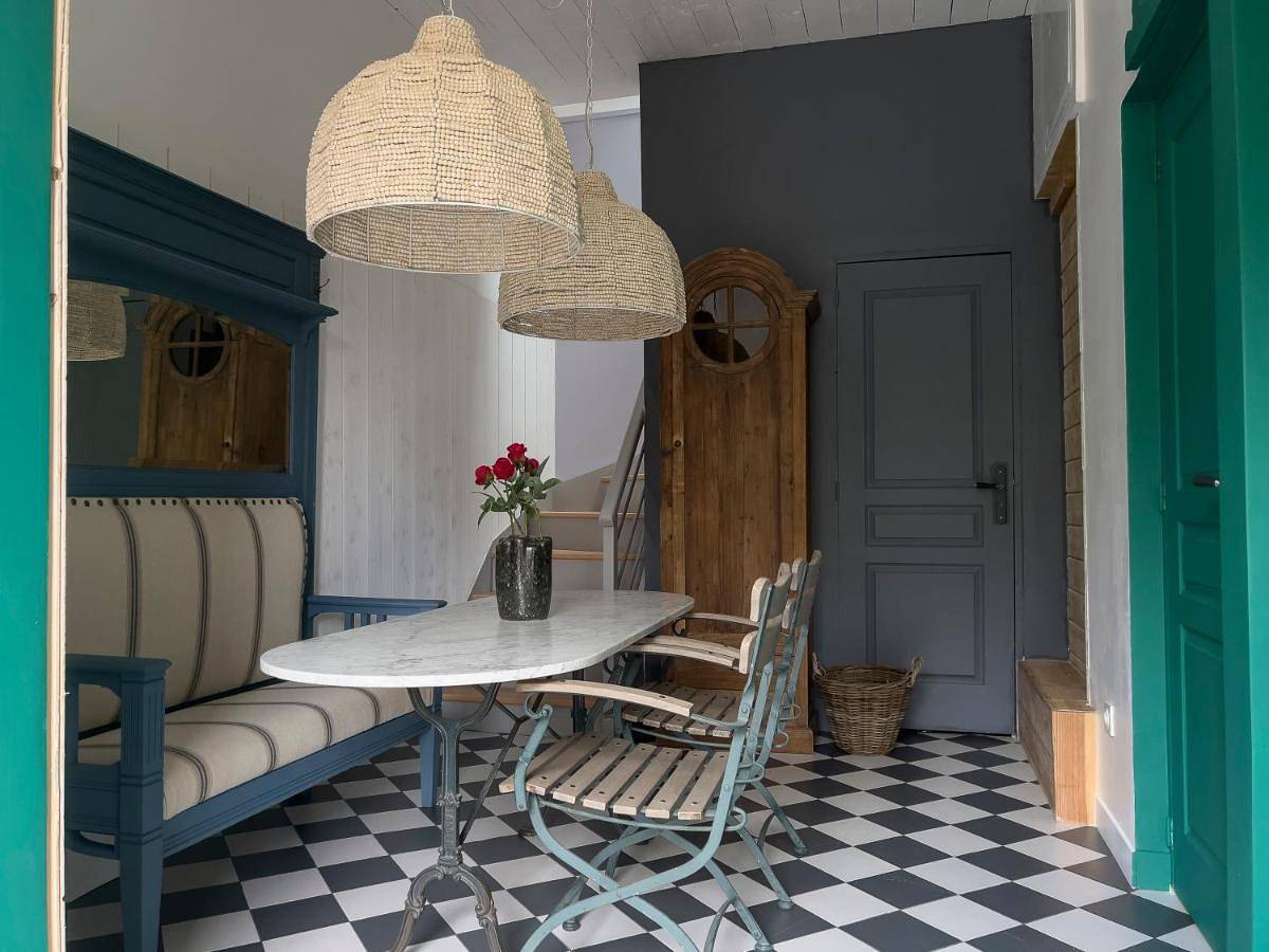 Appartement privé dans un hôtel particulier d'hôtes avec piscine & spa Libourne, Saint-Emilion in Libourne, Région de Libourne