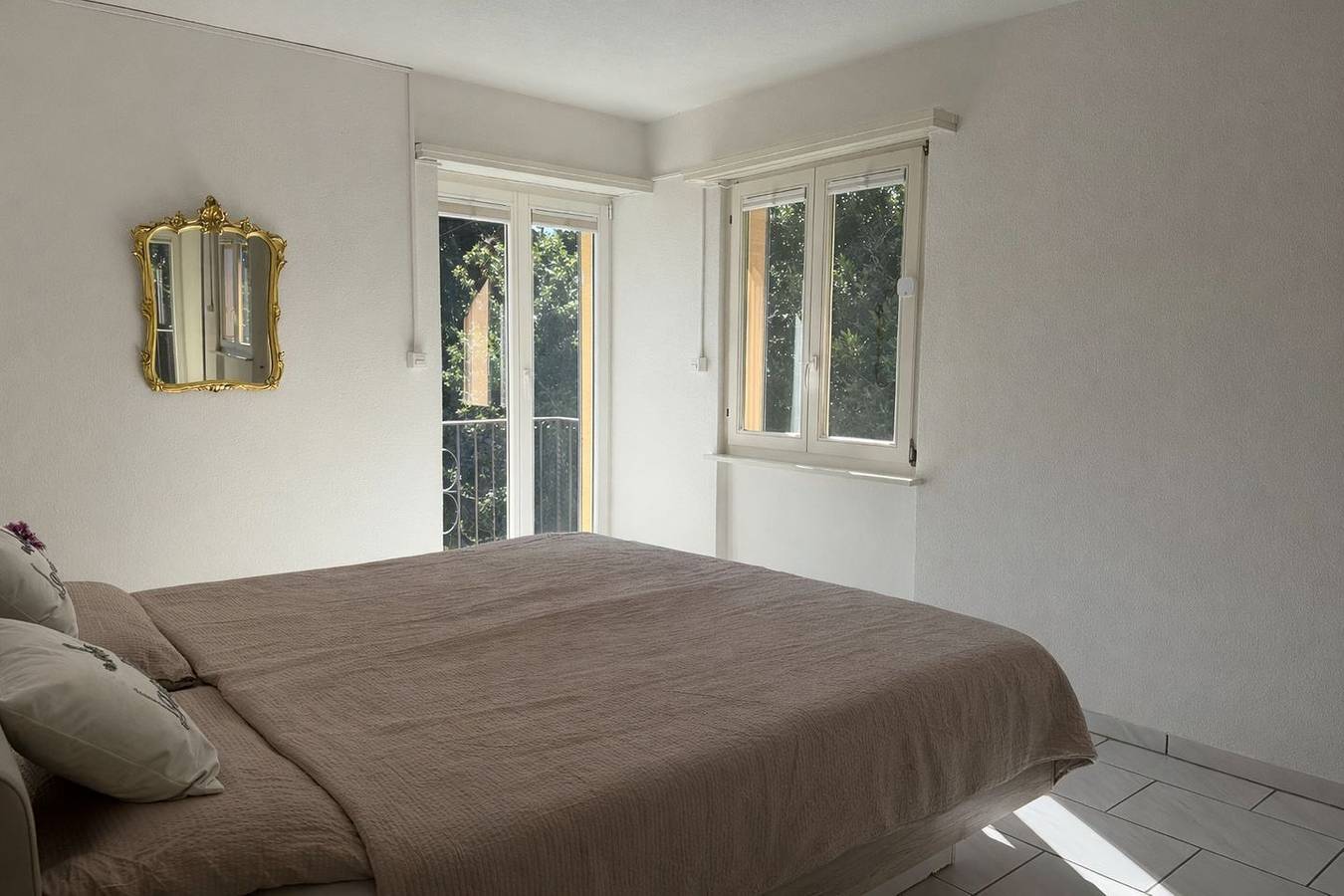 Appartamento intero, Molino Vecchio holiday apartment with stunning mountain views in Ronco sopra Ascona, Alpi Ticinesi e del Verbano