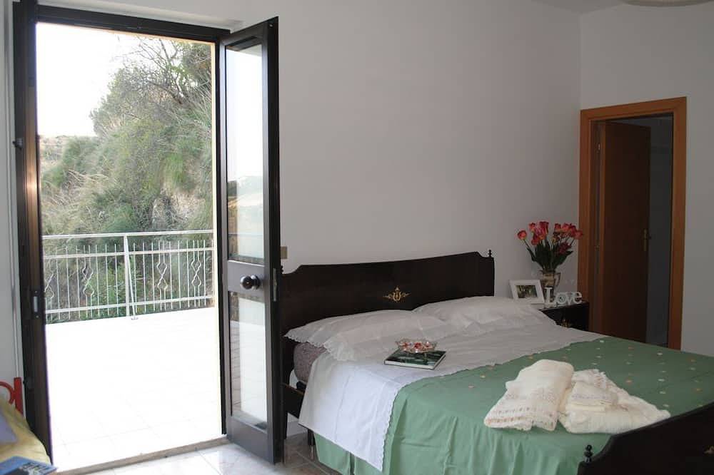 Villa en el campo a pocos pasos del mar in Riviera delle Palme