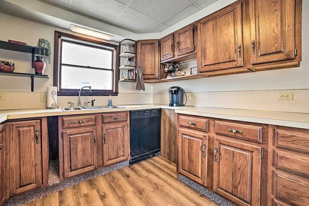 Cozy Tawas City Home w/ Views of Lake Huron! in Tawas City, Iosco County