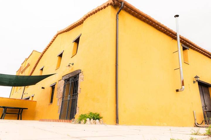 Casa rural para 8 personas, con vistas además de jardín y terraza en Alt Penedès - 2