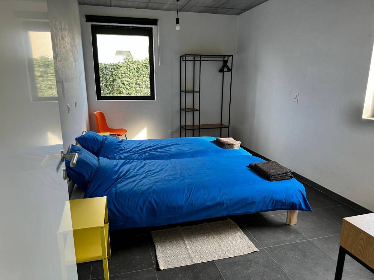 Ganze Wohnung, Three-Bedroom Apartment in Maldegem, Ostflandern