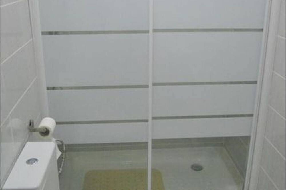Ganze Wohnung, 1 Schlafzimmer Apartment mit Galerie Balkon Free Netflix, Klimaanlage in El Barrio, Alicante