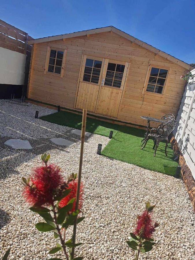 Deluxe Double Room with Bath in Trèbes, Région de Carcassonne