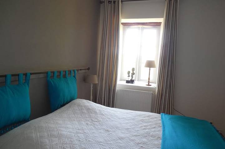 Gîte pour 4 personnes, avec jardin ainsi que piscine et jacuzzi à Douzains - 2