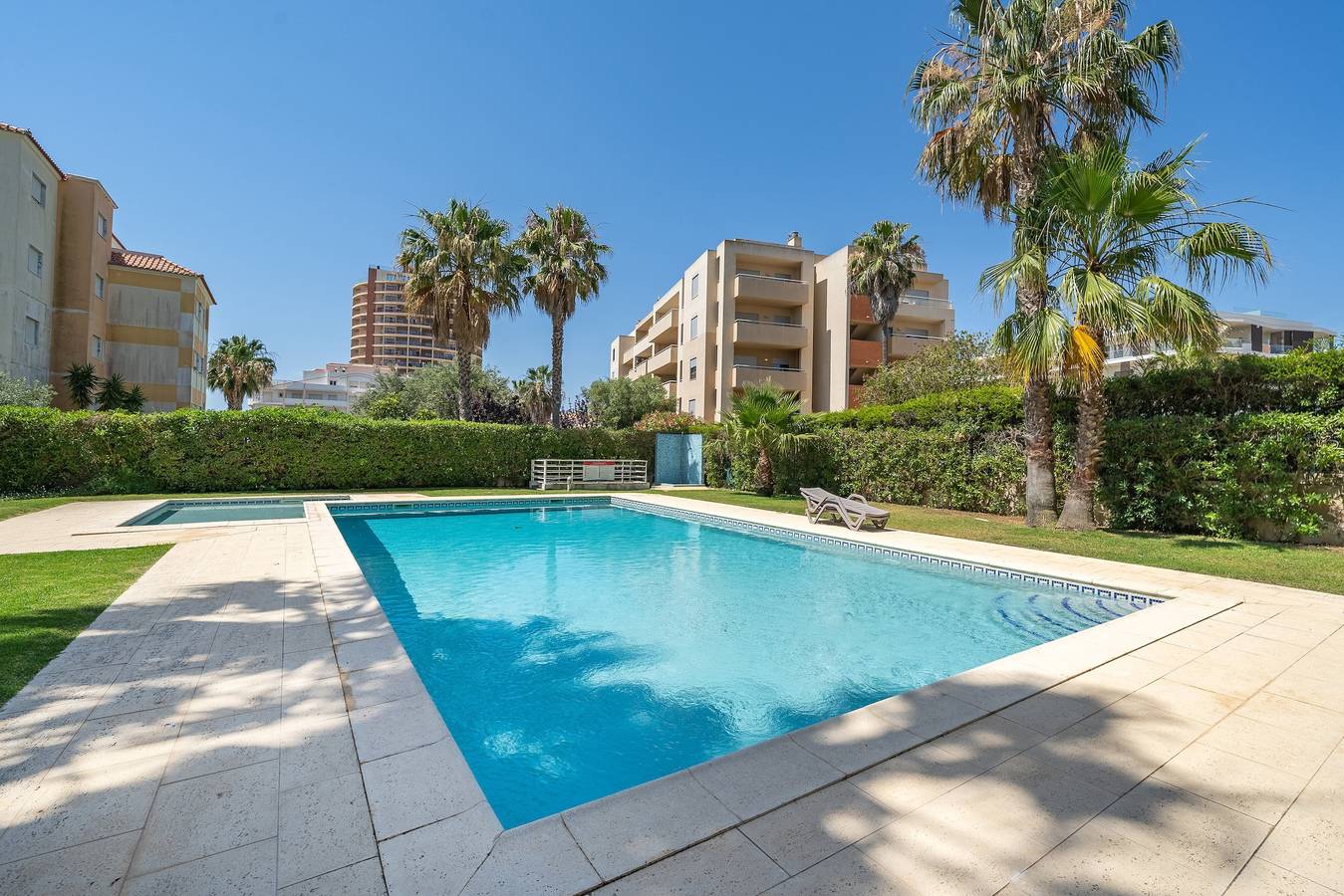 Ganze Wohnung, Apartment 'Buzios - By Staywise' mit Gemeinschaftspool, Wlan und Klimaanlage in Praia da Rocha, Portimão