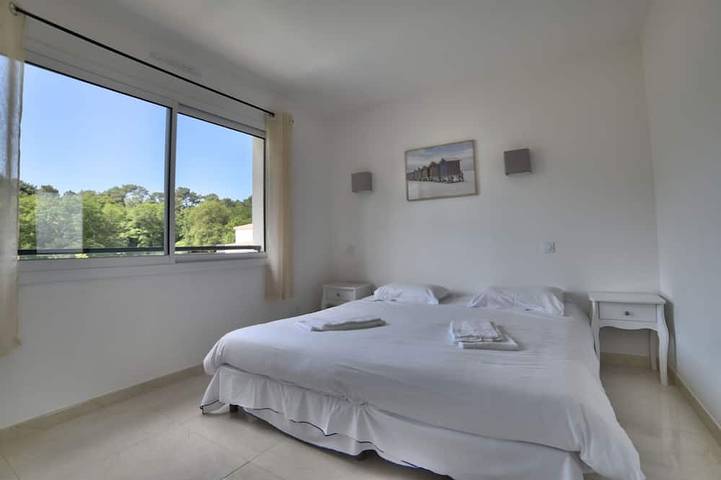 Neues Angebot - Luxusvilla mit privatem Pool und Whirlpool in einer Residenz mit Tennis in Saint-Augustin, Côte de Beauté