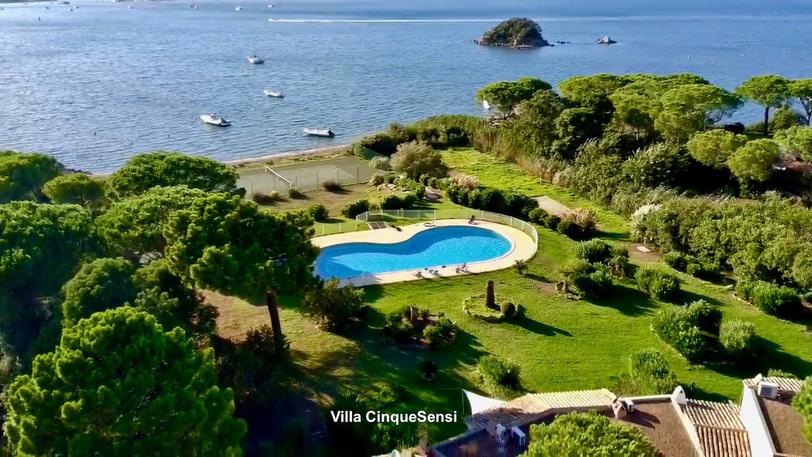 Villa « Cinque Sensi » avec vue mer, Wi-Fi et climatisation in Porto-Vecchio, Arrondissement de Sartène