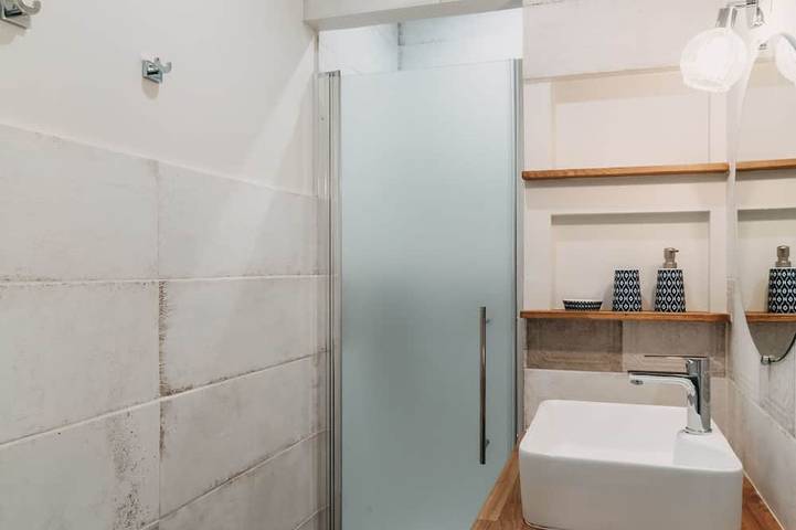 Gîte pour 4 personnes, avec jardin et piscine à Armissan - 3