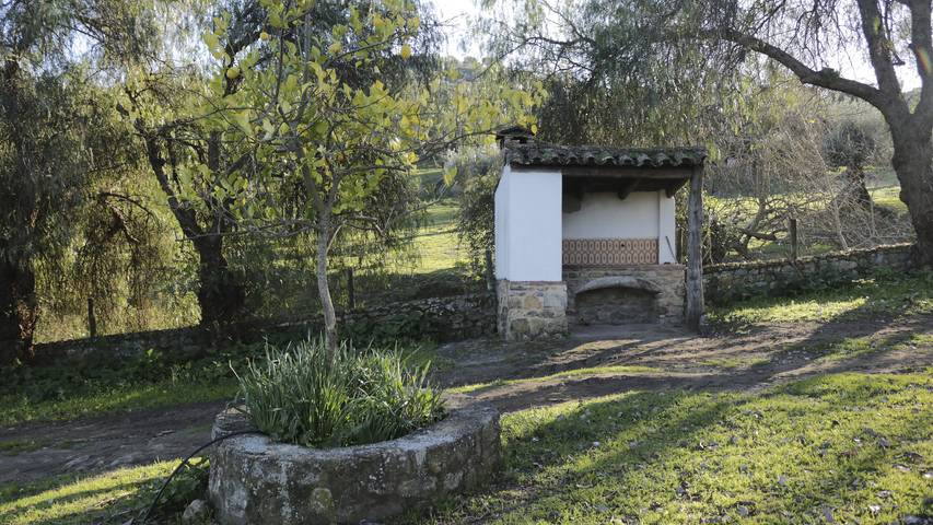 Casa rural para 8 personas, con jardín en Aroche - 2