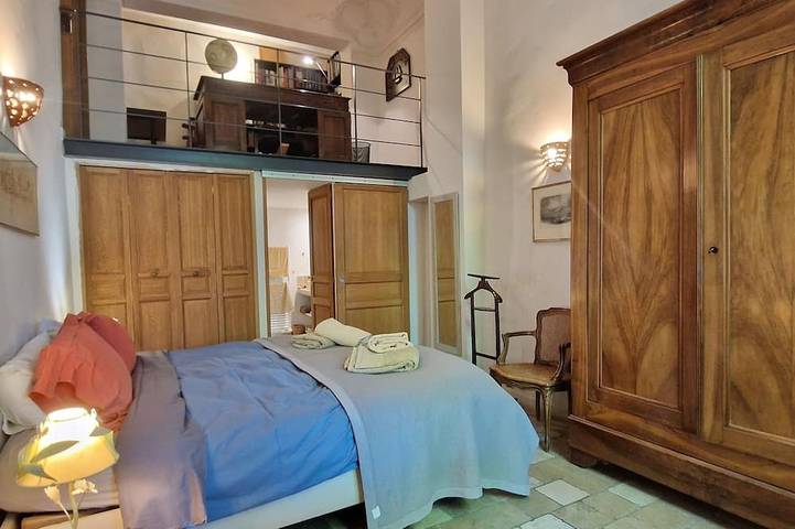 Gîte pour 4 personnes, avec terrasse et jardin dans Office De Tourisme D Aix En Provence - 2