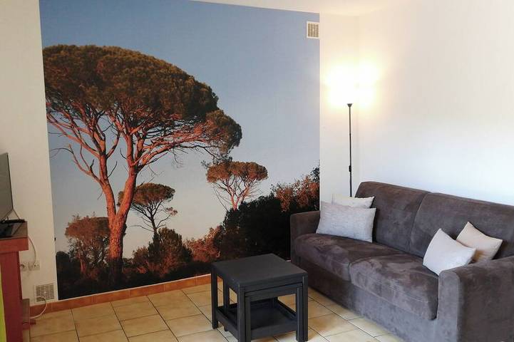 Appartement de vacances pour 4 personnes, avec jardin et piscine