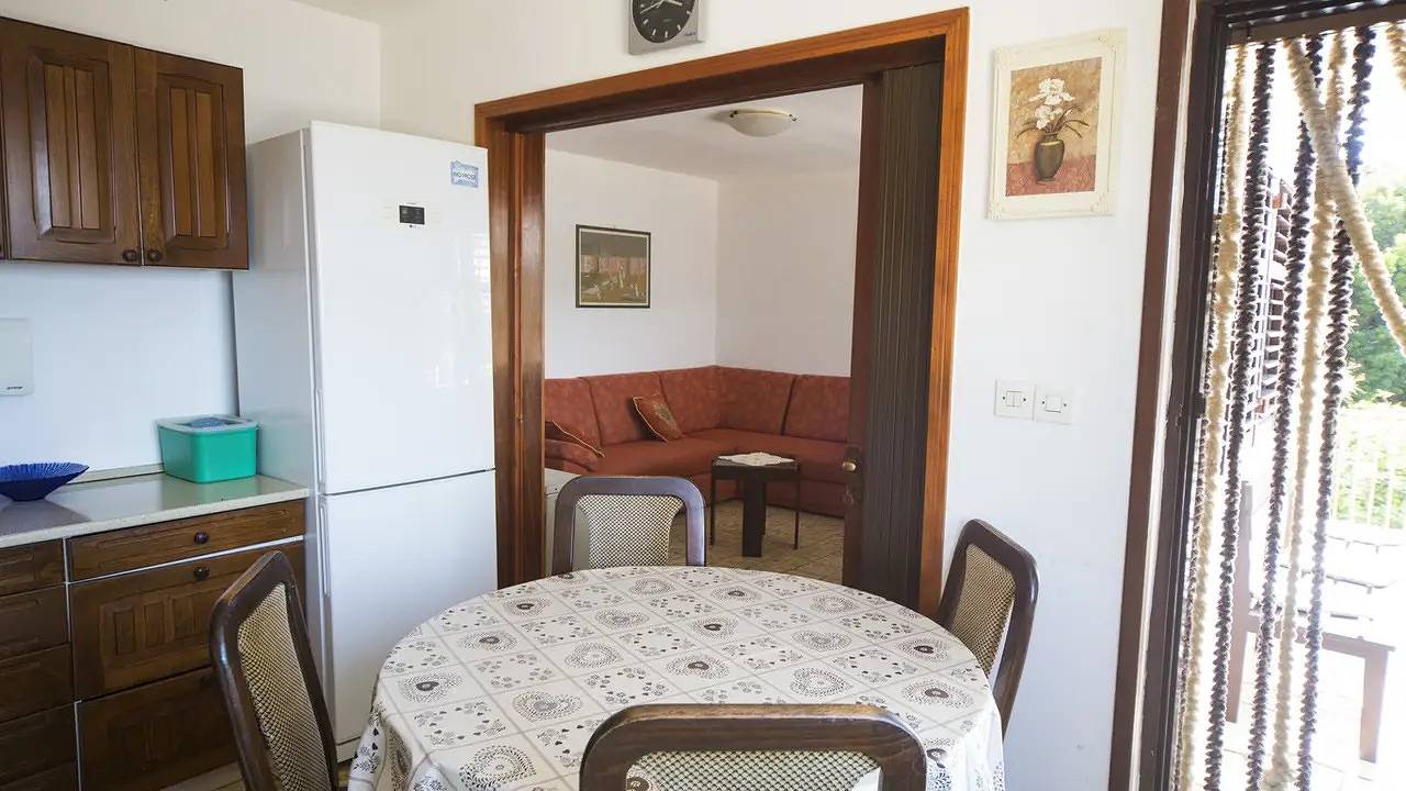 Ganze Ferienwohnung, Ferienwohnung für 6 Personen (57 m²) in Maslinica in Maslinica, Solta