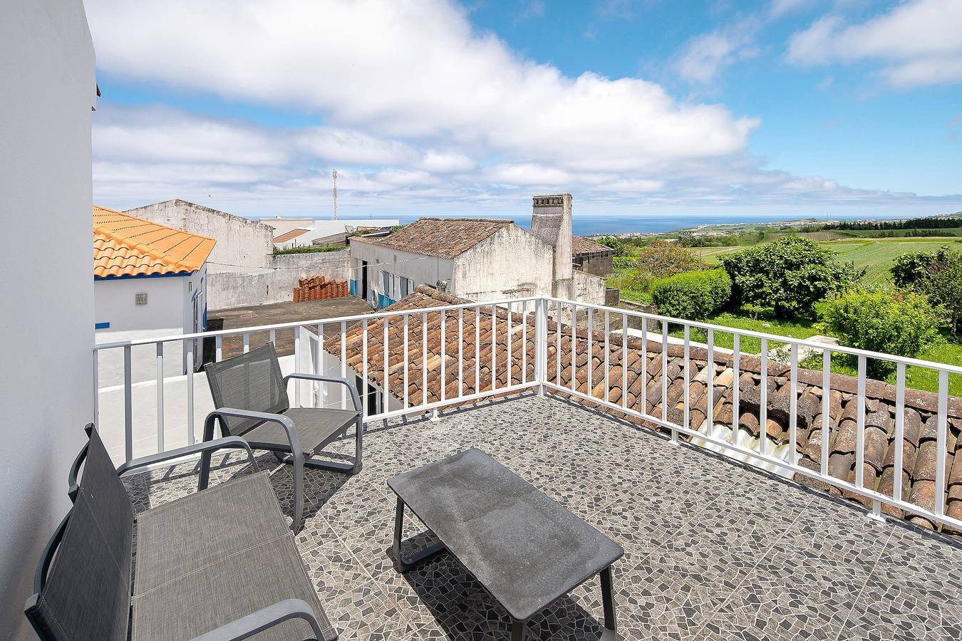 Casa Do Pacheco: Vista Mar, Wi-Fi e Ar Condicionado em Salga in São Miguel Island, Salga