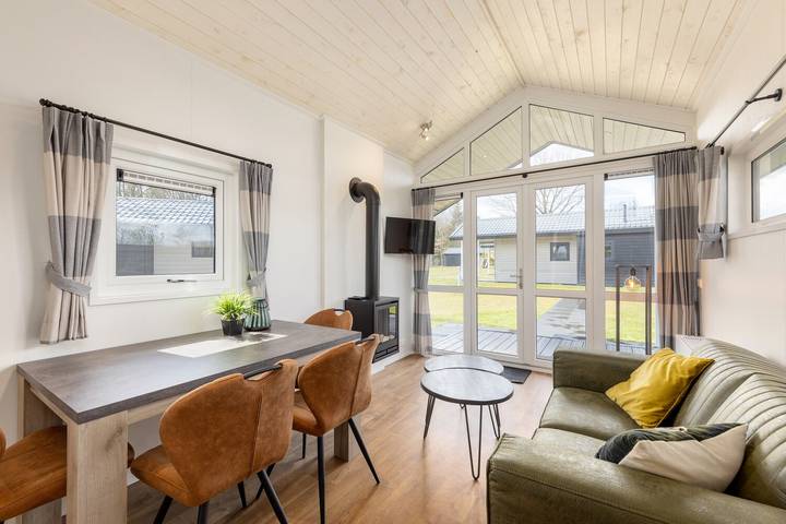 Ferienhaus für 4 Personen, mit Seeblick und Terrasse sowie Garten in Overijssel - 2