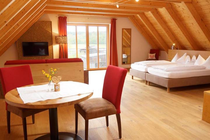 Ferienhaus für 2 Personen, mit Terrasse und Garten sowie Ausblick