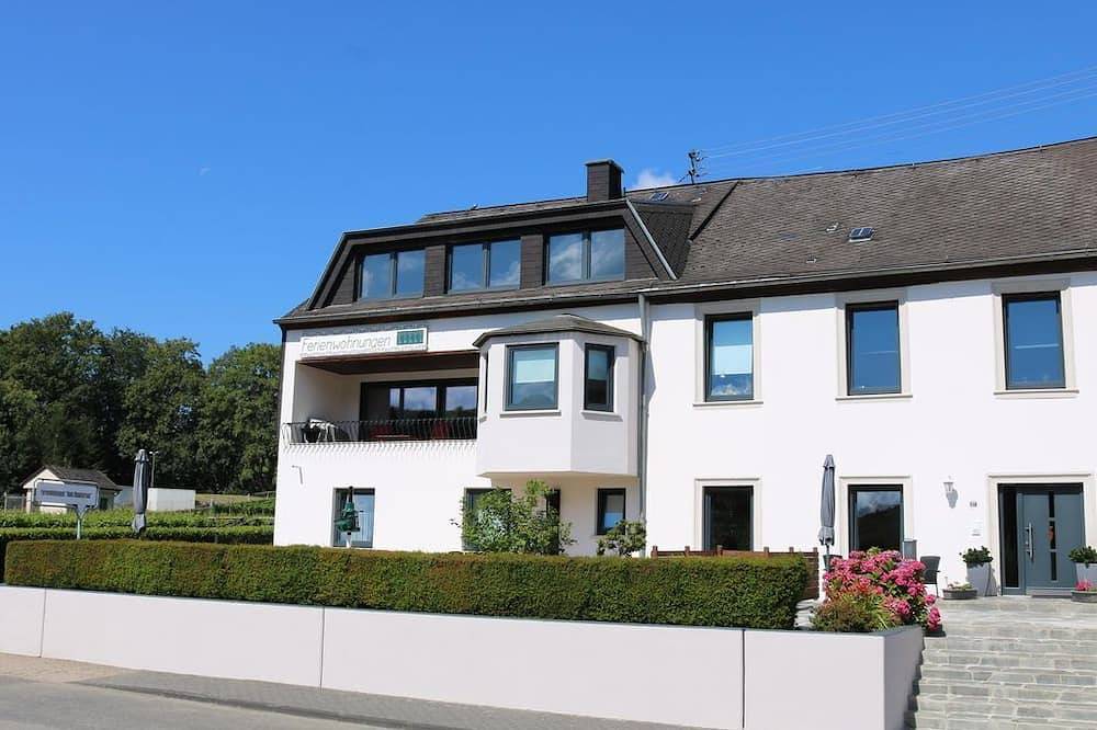 Ganze Wohnung, Fewo Nr. 1 - Ferienwohnungen Haus Moselstrand in Piesport, Bernkastel-Kues & Umgebung