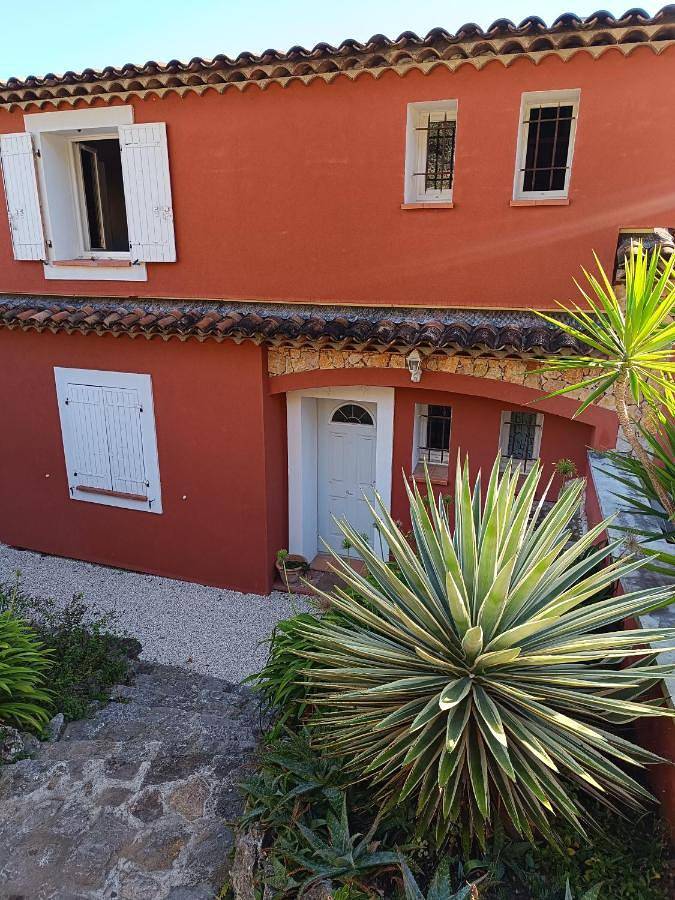Chambre d’hôte pour 2 personnes, avec terrasse ainsi que jardin et vue à Les Adrets-de-l'Estérel - 4