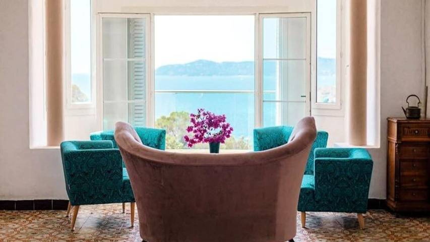 Gîte pour 11 personnes, avec piscine et jardin dans Plage d'Aiguebelle - 2