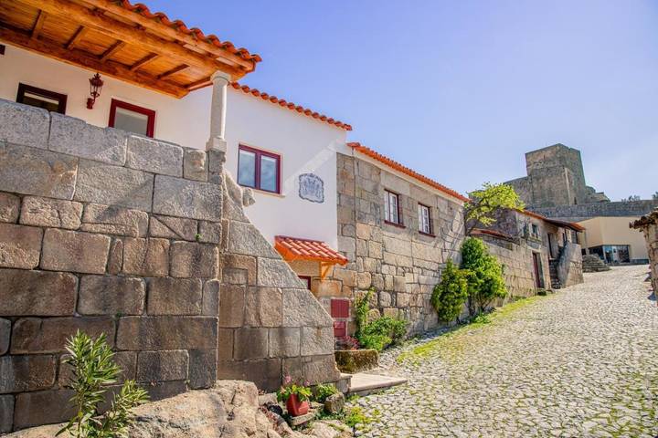 Gîte pour 2 personnes, avec terrasse dans Marialva - 3
