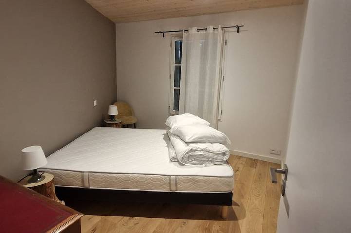 Location de vacances pour 6 personnes, avec jardin dans Plage De L Arnerault La Flotte - 4