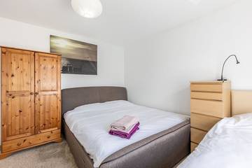 Holiday Home for 6 People in Chichester, West Sussex, Photo 1