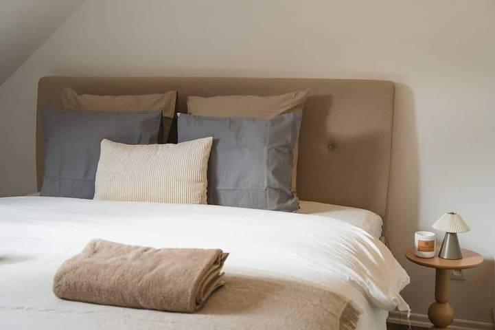 Apartamento entero, Stylish 1Br & 1Lr Apt near Gravensteen Castle in Gante (Flanders), Gante