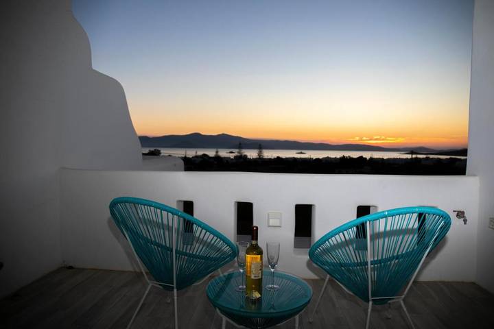 Location de vacances pour 6 personnes, avec balcon ainsi que piscine et vue dans Agia Anna - 2