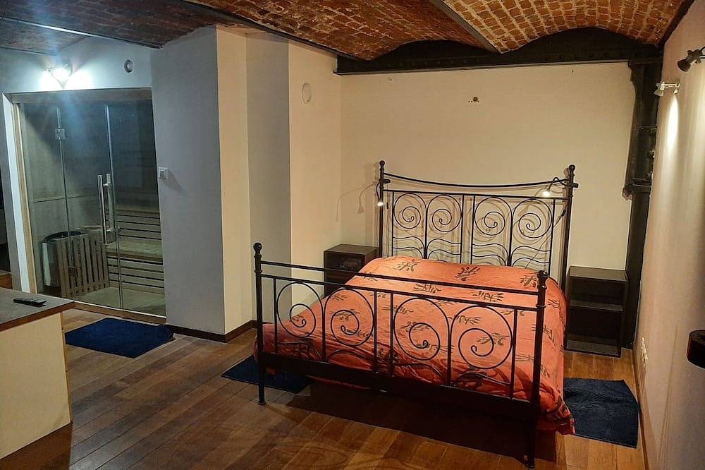 Appartement entier, Luxury Loft in Lille-Tourcoing for 2-6 guests in Tourcoing, Région de Lille
