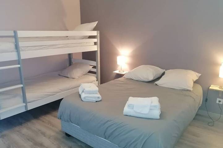 Location de vacances pour 12 personnes, avec jardin à Saint-Evroult-Notre-Dame-du-Bois - 2