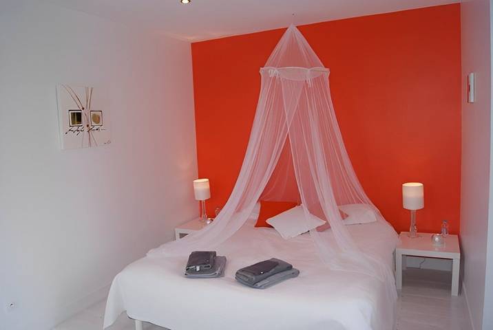 Gîte pour 5 personnes, avec jardin et vue sur le lac ainsi que terrasse et piscine, animaux acceptés dans la Creuse - 4