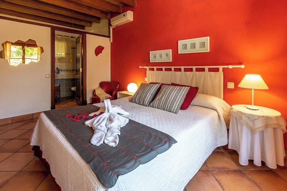 Villa Es Pinar avec piscine in Alaró, Majorque l'intérieur des terres