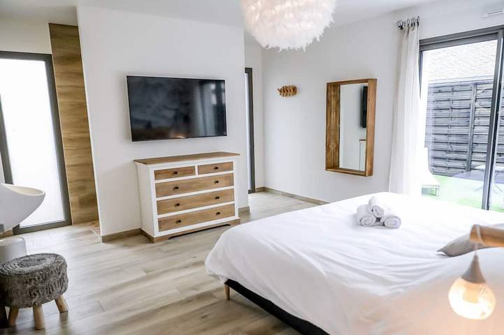 Villa, en privatif: mini piscine, spa, sauna. Piscine extérieure à partager... in Bain-de-Bretagne, Région de Redon