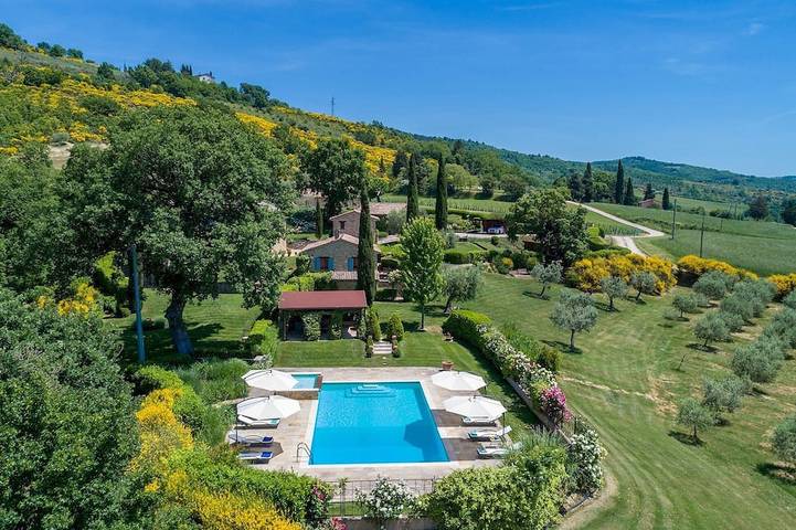 Villa for 6 people, with hot tub and garden as well as sauna in Perugia