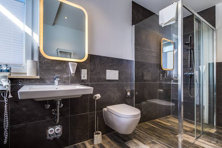 Ferienwohnung für 3 Personen, mit Balkon und Sauna sowie Seeblick in Sächsisches Burgen- und Heideland - 2