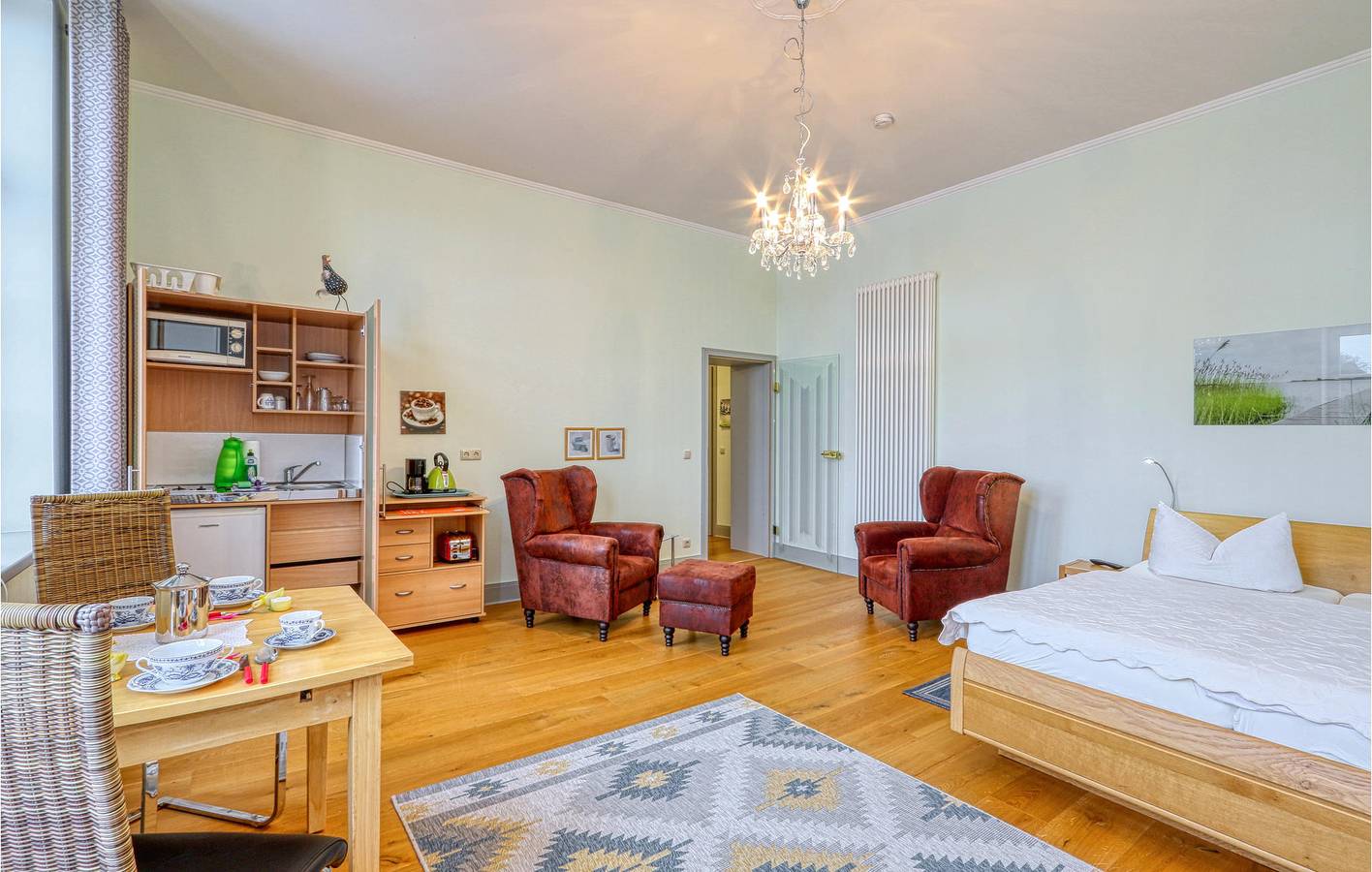 Ganze Ferienwohnung, Seeblick-Apartment mit Terrasse, Parkplatz & WiFi - Krakau am See in Alt Sammit, Krakow am See