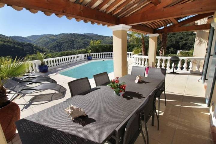 Villa pour 6 personnes, avec jardin ainsi que piscine et vue, adapté aux familles à Peymeinade - 3