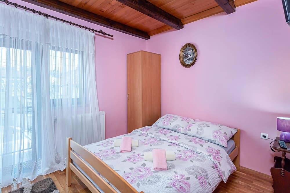 Schönes Haus mit 3 Schlafzimmern in Fuzine in Fuzine, Primorje-Gorski Kotar