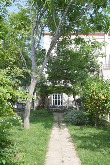 Location de vacances pour 2 personnes, avec jardin ainsi que terrasse et vue à Rivesaltes