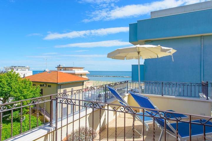 Appartamento per 6 persone, con Balcone e Terrazza nonché Giardino a Viserbella