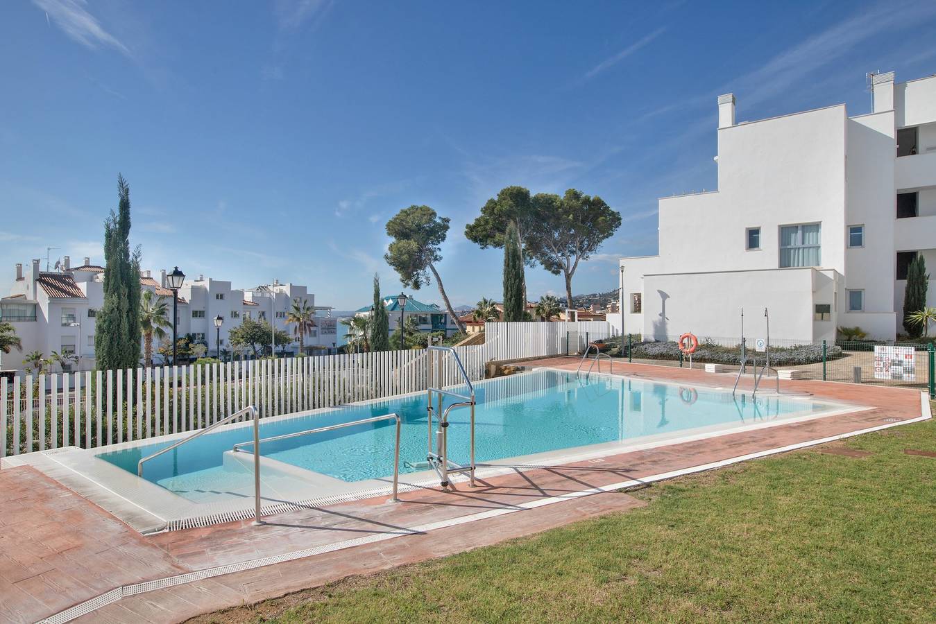 Hel lägenhet, Apartment 'Seaview Alba' with Sea View, Wi-Fi and Air Conditioning in Benalmádena Costa, Benalmádena