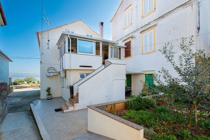 Appartement entier, Garçonniere prés de la plage Preko, Ugljan As-24691-a in Preko, Île d'Ugljan