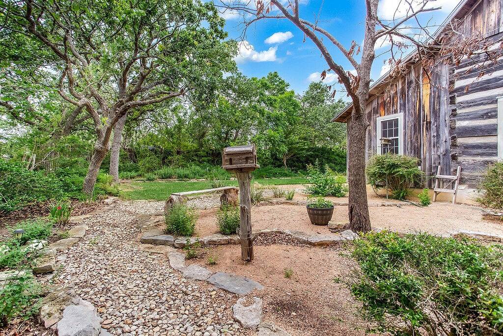 Country Delight | Close to Town | Pets up to 30 Lbs w/fee in Gillespie County