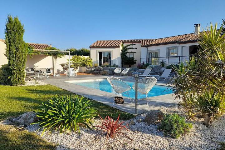 Location de vacances pour 8 personnes à Pépieux