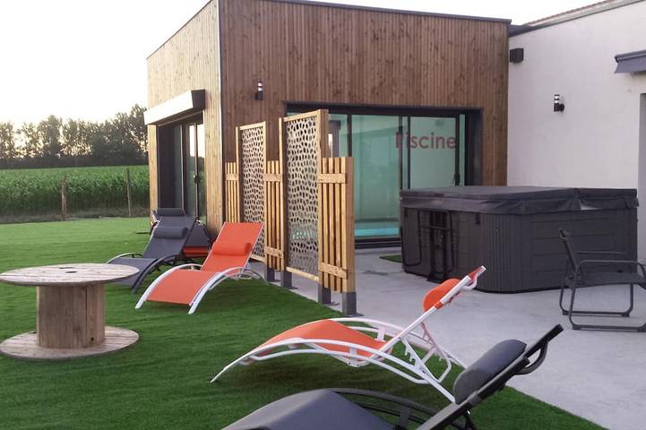 Cottage for 15 people, with hot tub and terrace as well as garden, with pets - 1