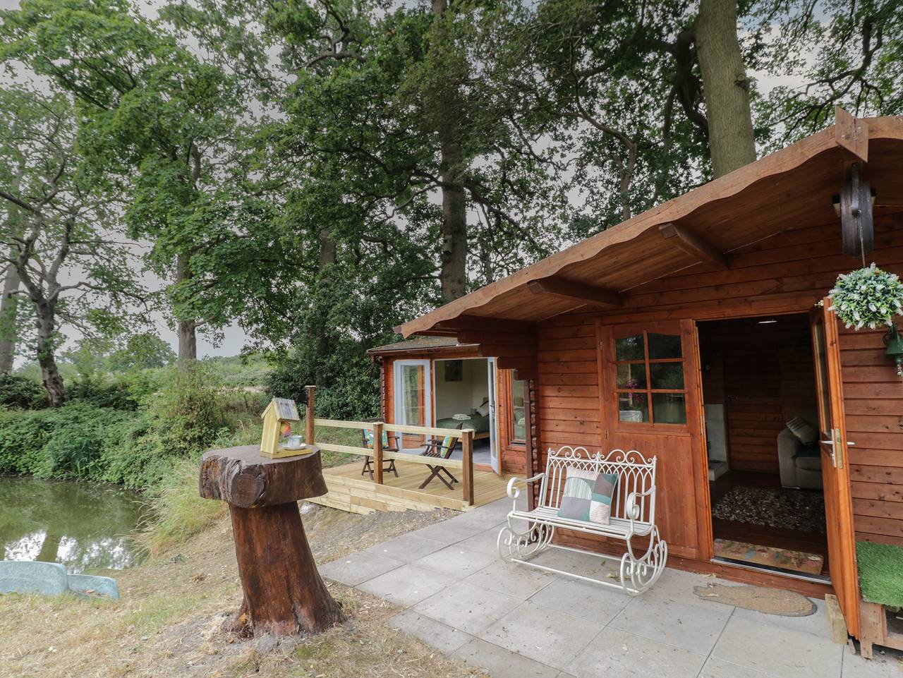 Carps Well Lodge in Shrewley, Warwickshire