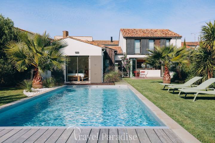 Location de vacances pour 12 personnes, avec terrasse et jardin à Le Bois-Plage-en-Ré - 3